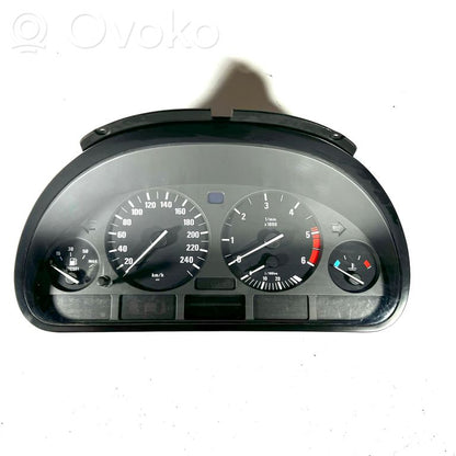 Speedometer (in the instrument panel)