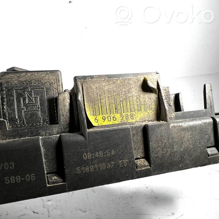 Fuse block