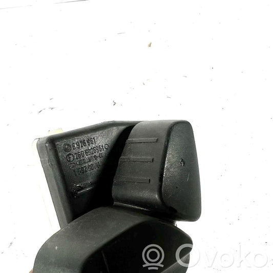Seat adjustment switch(es)