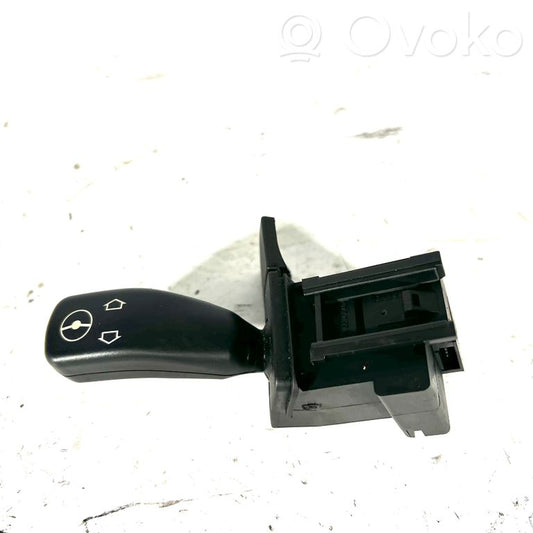Steering wheel height control switch