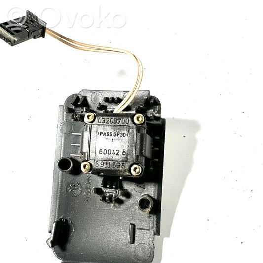 Steering wheel height control switch