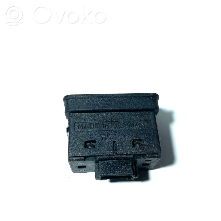 Window lift control switch(es)