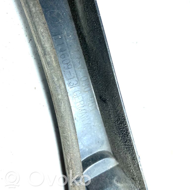 Headlight trim