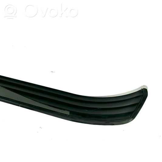 Front sill trim (inner)