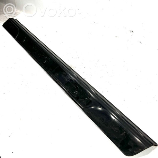 Front sill trim (inner)