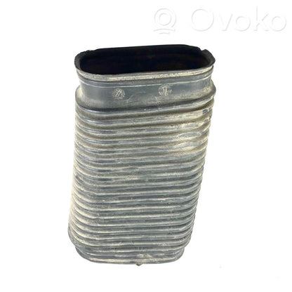 Air intake duct details