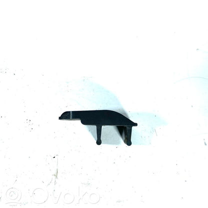 Radiator(s) holder/bracket