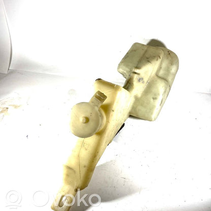 Logu šķidruma tvertne
