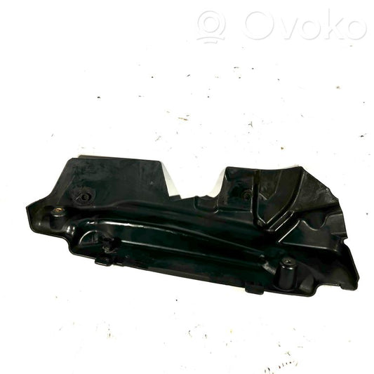 Engine cover (decorative trim)