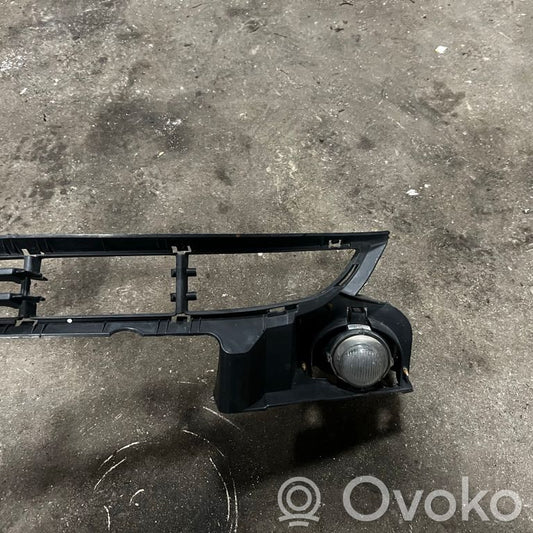 Декоративная решетка противотуманных фар