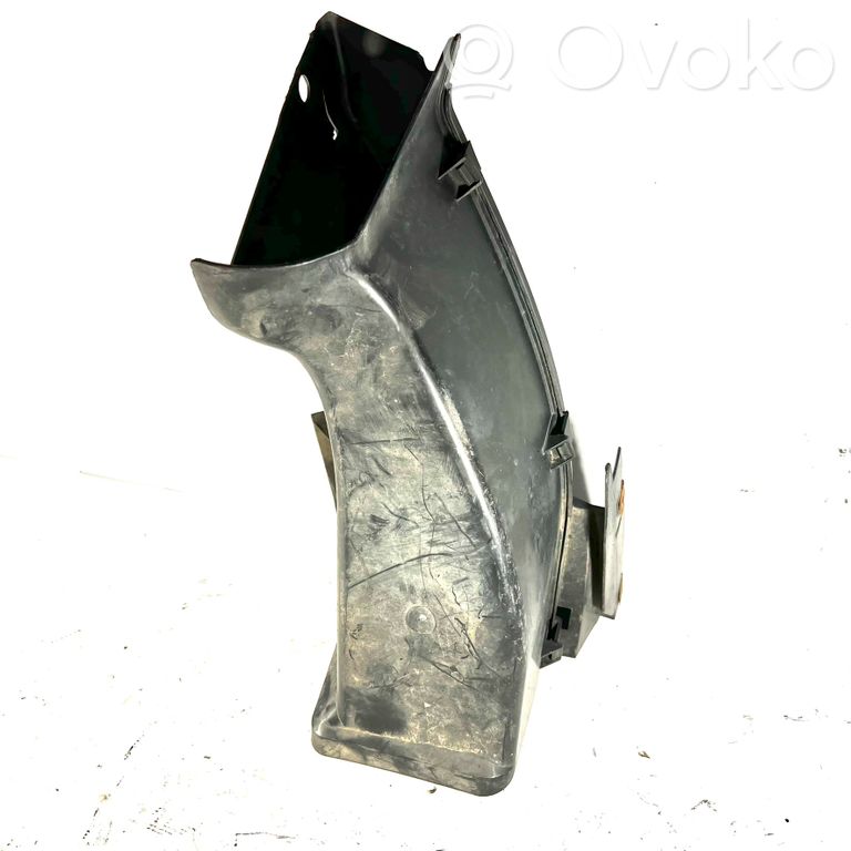Brake cooling air duct