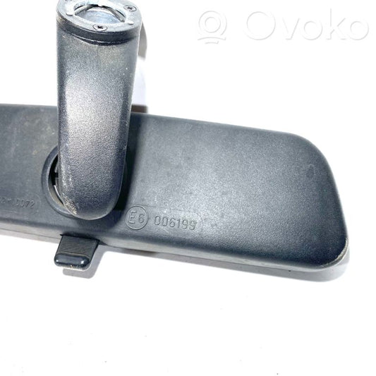 Atpakaļskata spogulis (salonā)