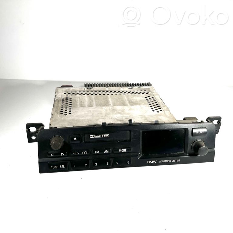Radio / CD/DVD atskaņotājs / navigācija