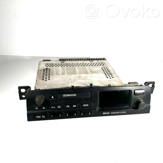 Radio / CD/DVD atskaņotājs / navigācija