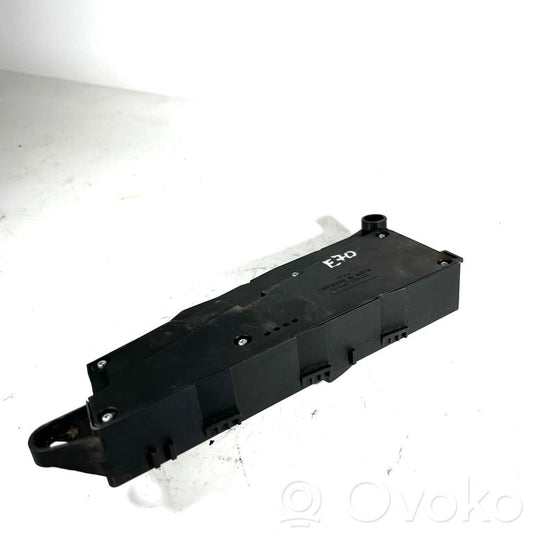Seat adjustment switch(es)