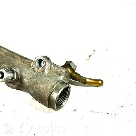 Fuel main pipe