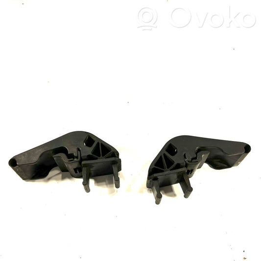 Radiator(s) holder/bracket