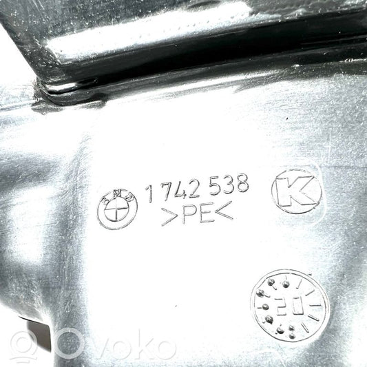 Air intake duct details