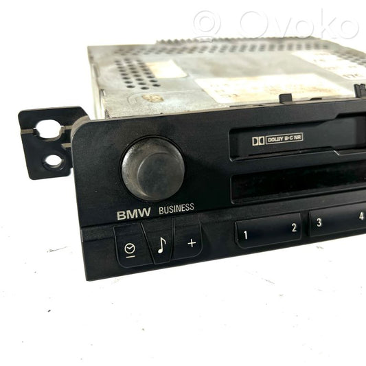 Radio / CD/DVD atskaņotājs / navigācija
