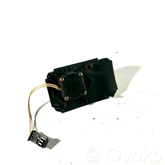 Steering wheel height control switch