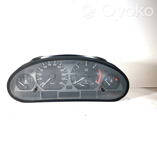 Speedometer (in the instrument panel)