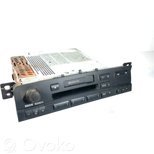 Radio / CD/DVD atskaņotājs / navigācija