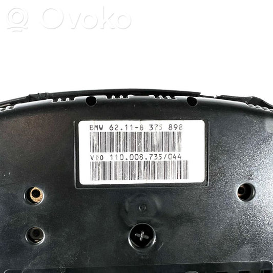 Speedometer (in the instrument panel)