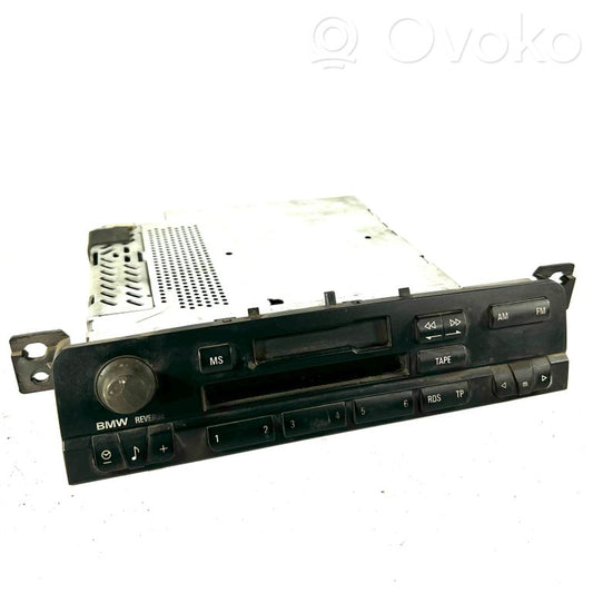 Radio / CD/DVD atskaņotājs / navigācija