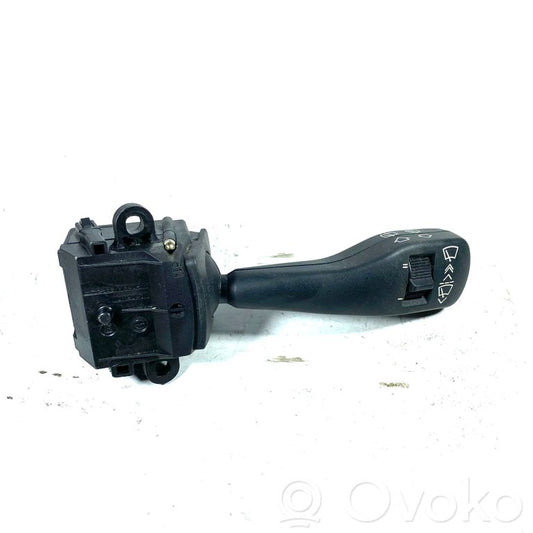 Windshield wiper arm