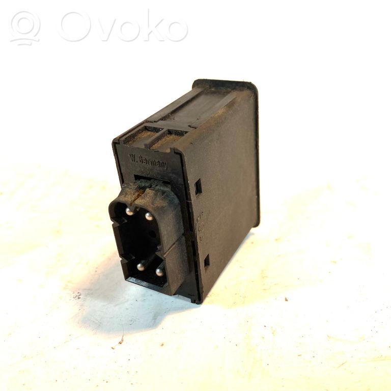 Window electric heating switch