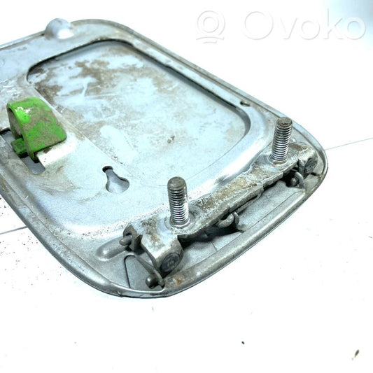 Decorative trim on the fuel tank cap