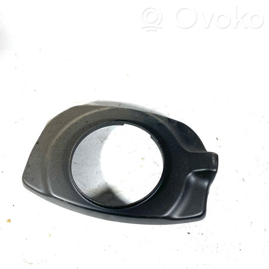 Steering axle trim
