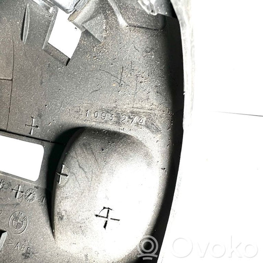 Steering axle trim