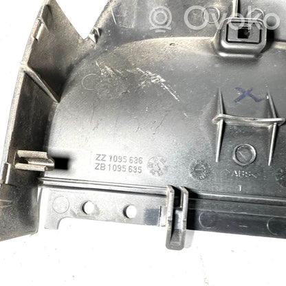 Steering axle trim