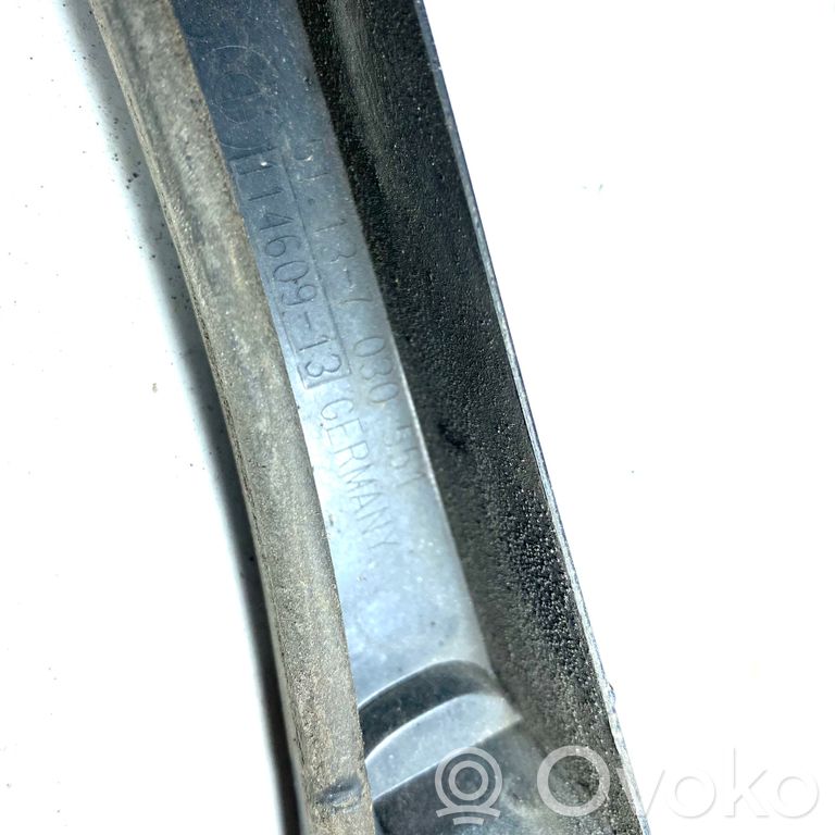 Headlight trim