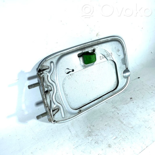 Decorative trim on the fuel tank cap