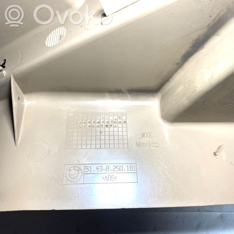 Side decorative trim for the footwell