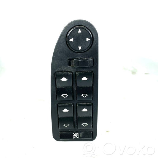 Window lift control switch(es)