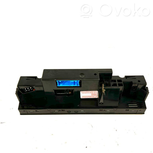 Air conditioning / climate control / interior heating control unit (in the passenger compartment)