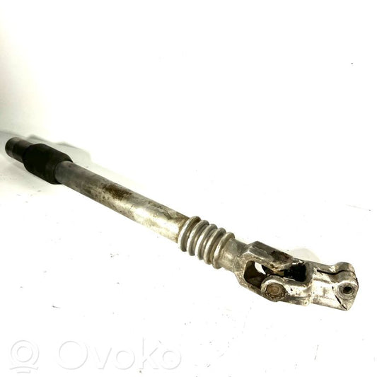 Steering wheel axle cross-joint