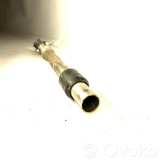 Steering wheel axle cross-joint