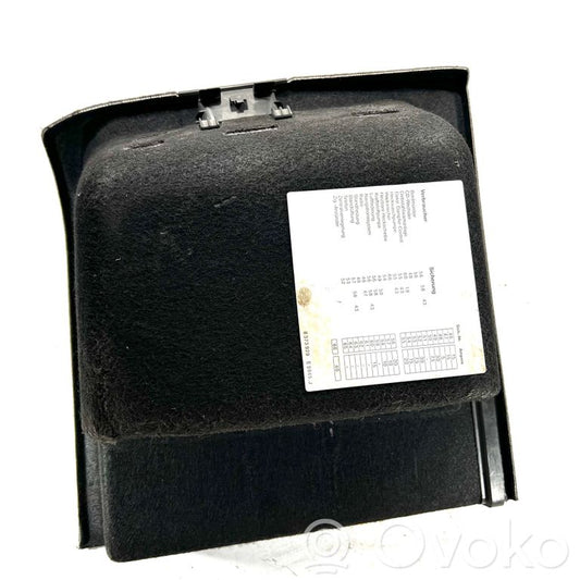 Side decorative trim panel