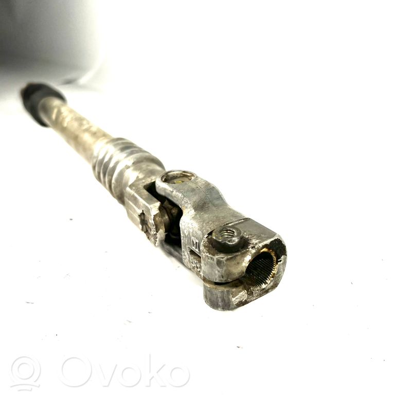 Stūresrata ass krustsavienojums