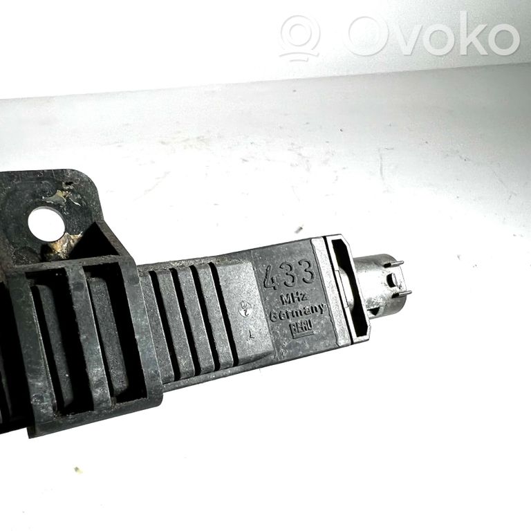 Riepu spiediena sensors