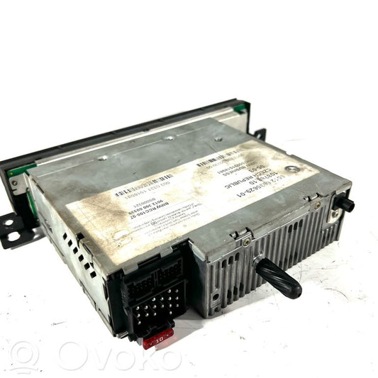 Radio / CD/DVD atskaņotājs / navigācija