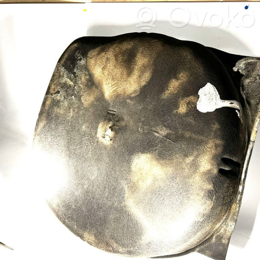 Rezerves riteņa nodalījuma dekoratīvā apdare