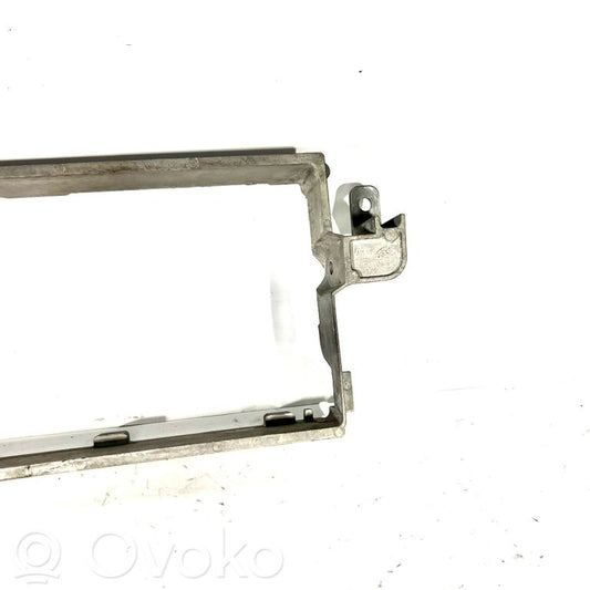 Radiouztvērēja / navigācija dekoratīvā apdare