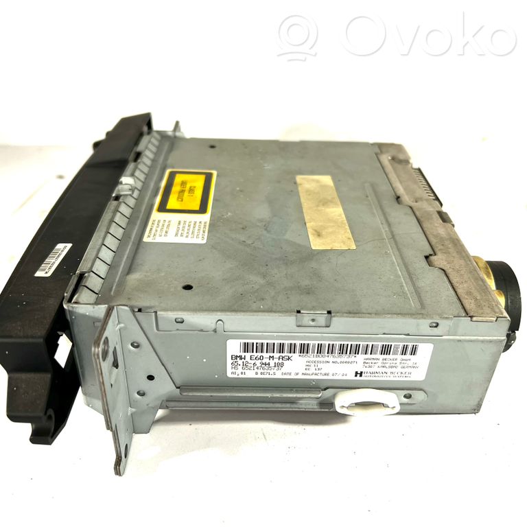 Radio / CD/DVD atskaņotājs / navigācija