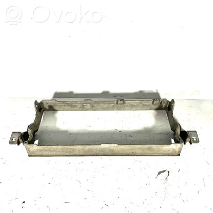 Radiouztvērēja / navigācija dekoratīvā apdare