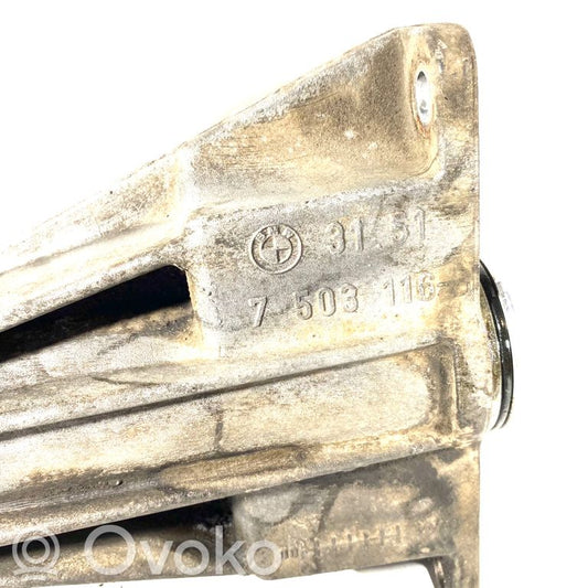 Кронштейн подшипника полуосевой муфты